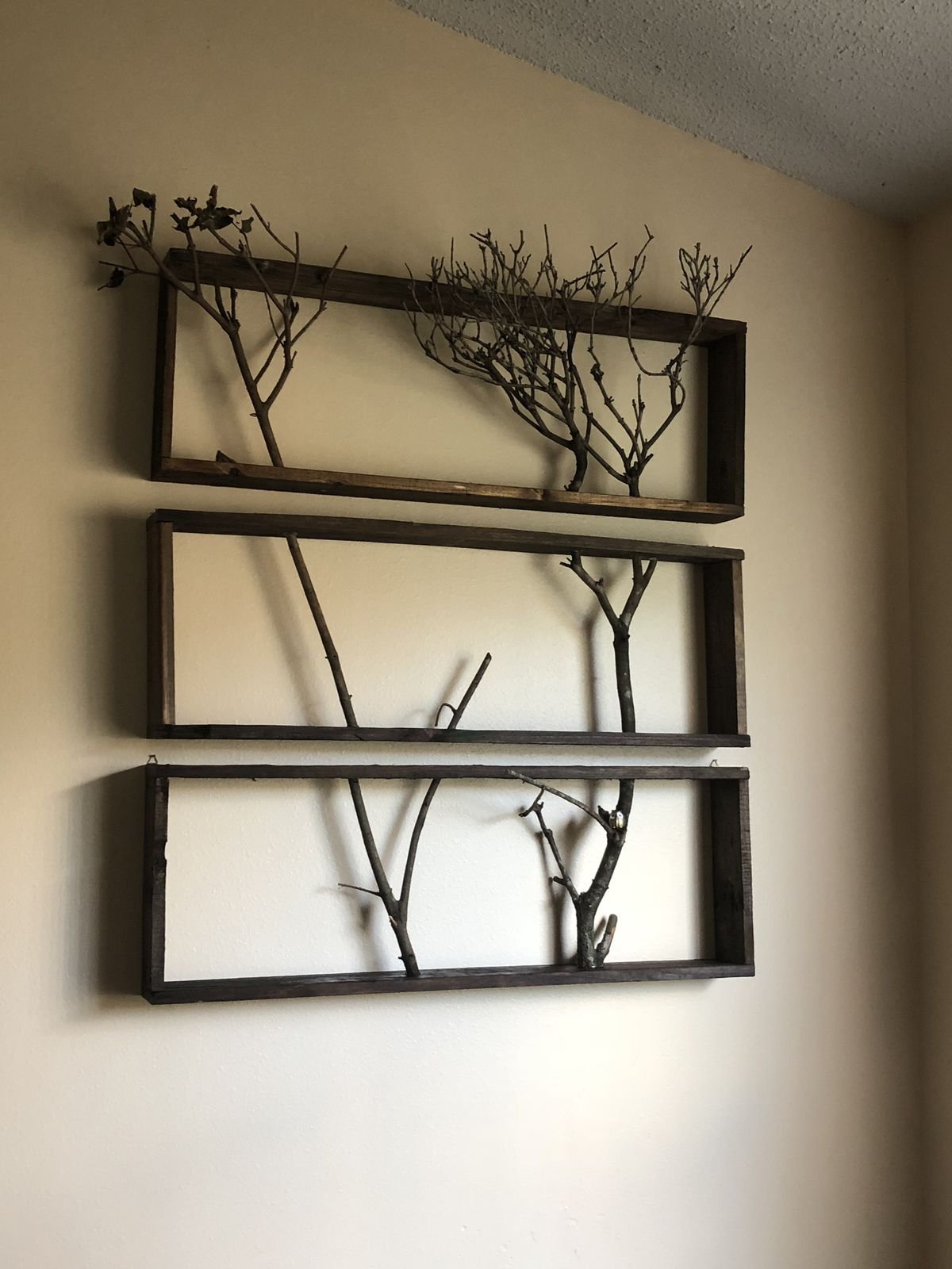 Hiasan dinding kreatif dari barang bekas untuk dekorasi rumah