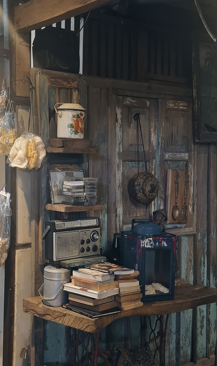 Dekorasi vintage ruang tamu dengan nuansa klasik modern